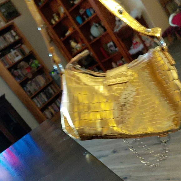 Metallic Gold Croc-Embossed Shoulder Bag with Stud and Chain Accent - Picture 5 of 6